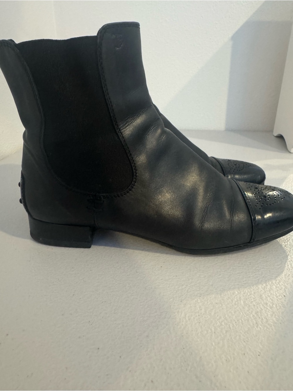 Tod’s Black Leather Chelsea Ankle Boots Size 36.5